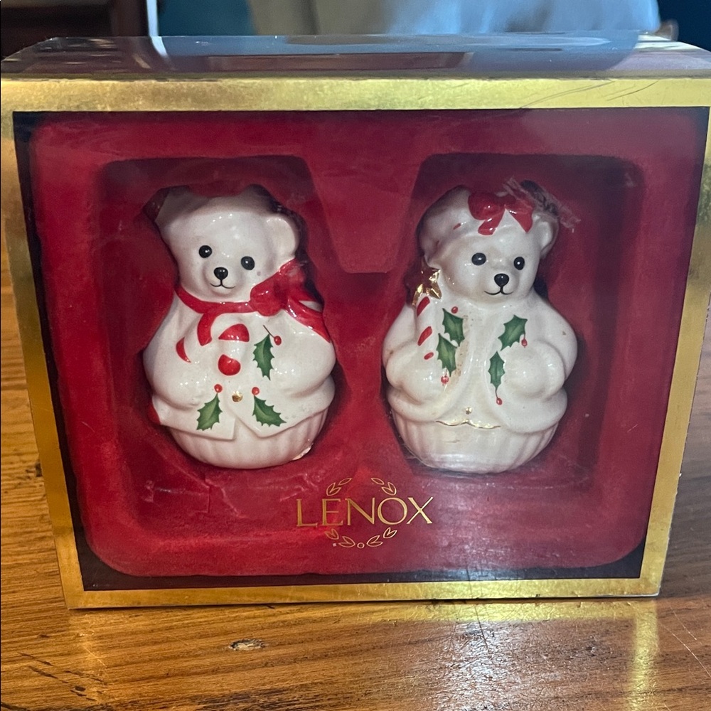 Lenox Festive Bear Salt and Pepper